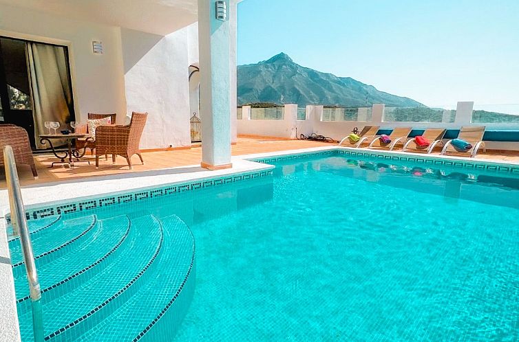 Vakantiehuis Schöne 4BDR-Villa mit fantastischer Aussicht