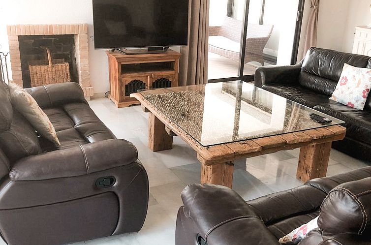 Vakantiehuis Schöne 4BDR-Villa mit fantastischer Aussicht