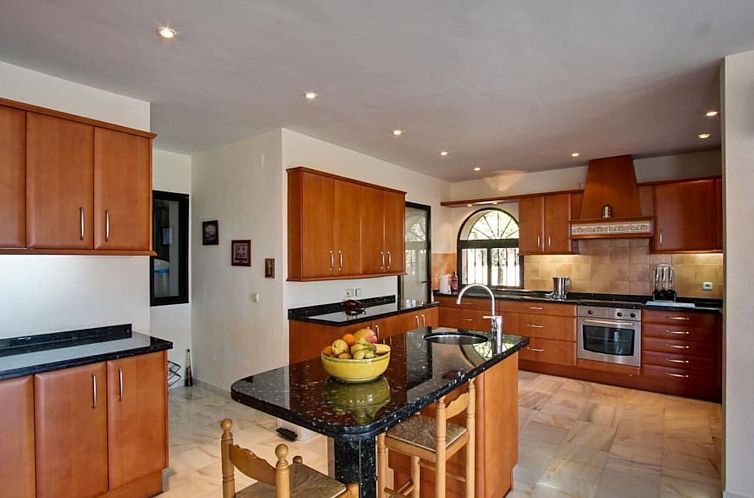 Vakantiehuis Schöne 4BDR-Villa mit fantastischer Aussicht