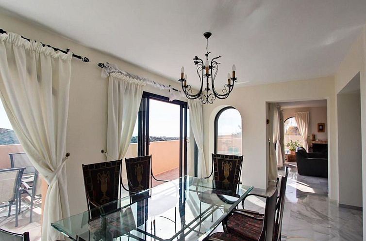 Vakantiehuis Schöne 4BDR-Villa mit fantastischer Aussicht