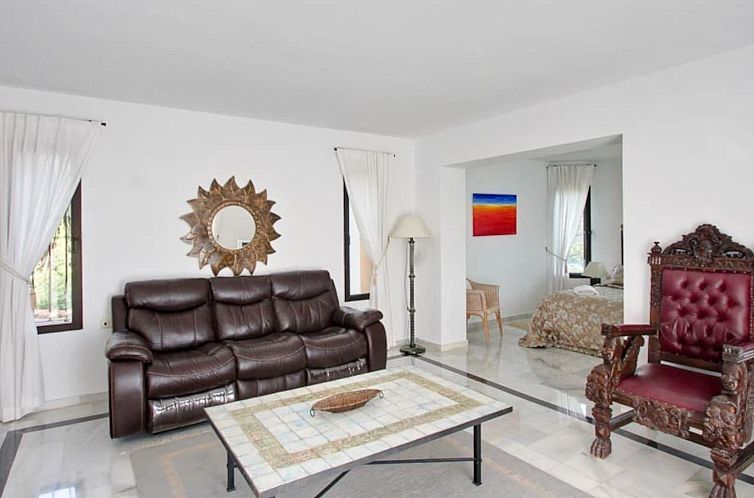 Vakantiehuis Schöne 4BDR-Villa mit fantastischer Aussicht