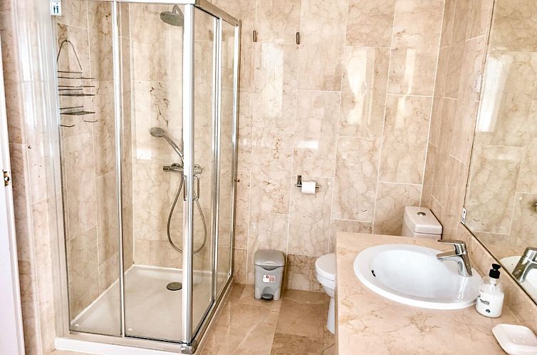 Vakantiehuis Schöne 4BDR-Villa mit fantastischer Aussicht