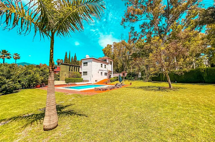 Vakantiehuis Villa für 12 Pers. mit Grill und privatem Schw