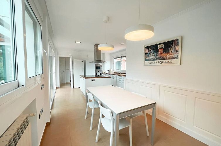 Vakantiehuis Villa für 12 Pers. mit Grill und privatem Schw