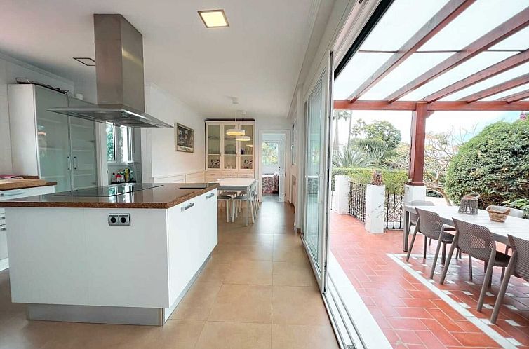 Vakantiehuis Villa für 12 Pers. mit Grill und privatem Schw