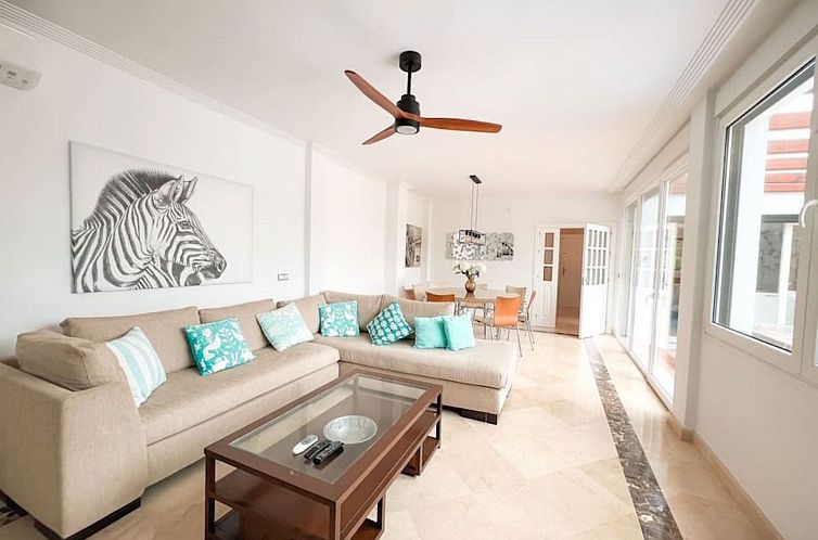 Vakantiehuis Villa für 12 Pers. mit Grill und privatem Schw