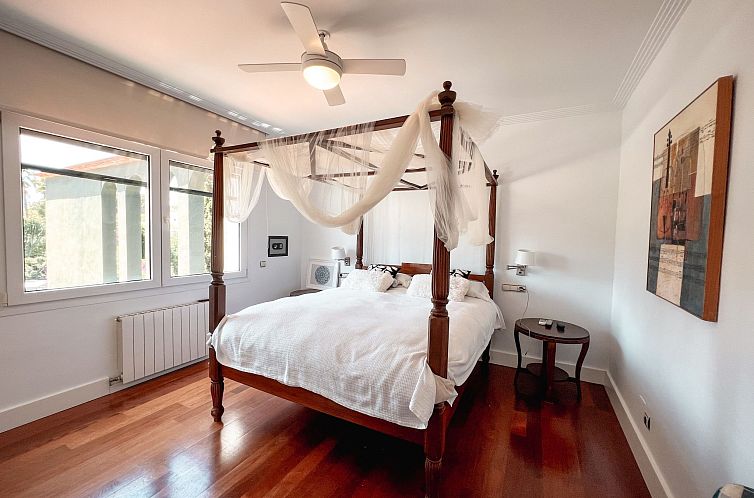 Vakantiehuis Villa für 12 Pers. mit Grill und privatem Schw