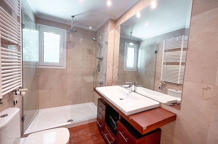 Vakantiehuis Villa für 12 Pers. mit Grill und privatem Schw