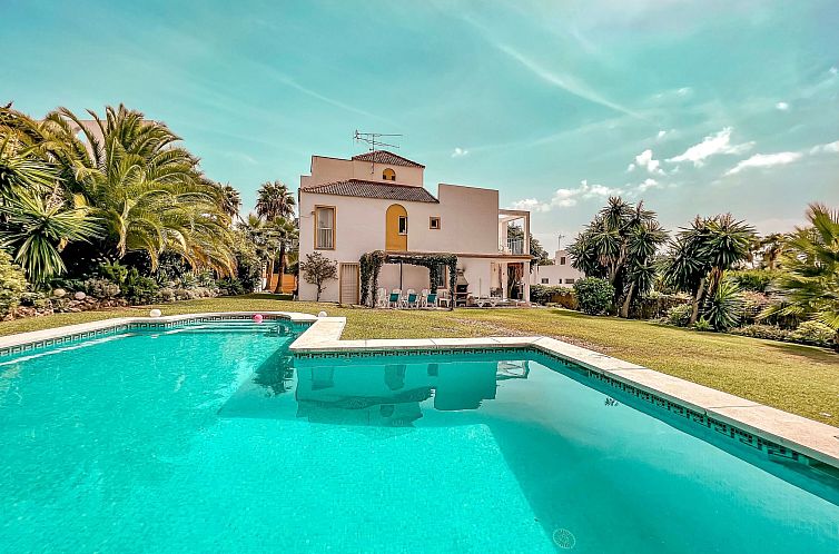 Vakantiehuis Schöne Villa, großer Pool und Garten