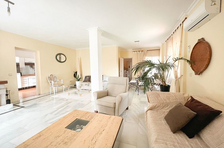 Vakantiehuis Schöne Villa, großer Pool und Garten