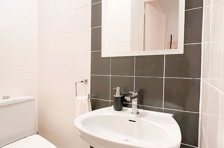 Vakantiehuis Schöne Villa, großer Pool und Garten