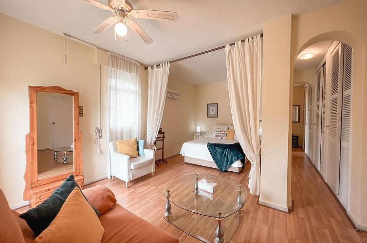 Vakantiehuis Schöne Villa, großer Pool und Garten