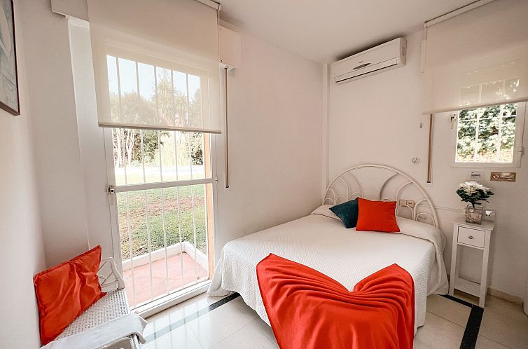 Vakantiehuis Schöne Villa, großer Pool und Garten