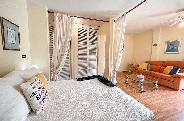 Vakantiehuis Schöne Villa, großer Pool und Garten