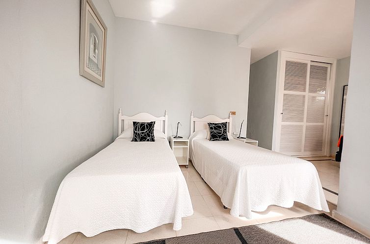 Vakantiehuis Schöne Villa, großer Pool und Garten