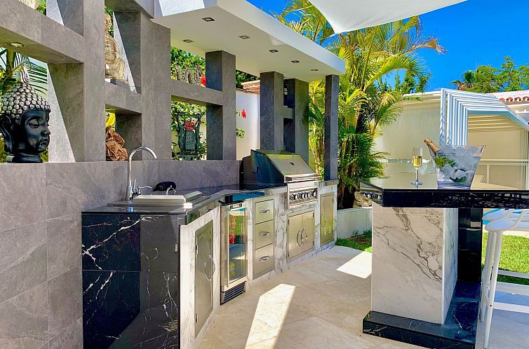 Vakantiehuis In der Nähe des Strandes, beheiztes Schwimmbad