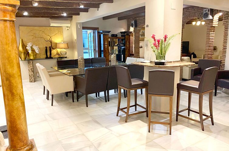 Vakantiehuis In der Nähe des Strandes, beheiztes Schwimmbad