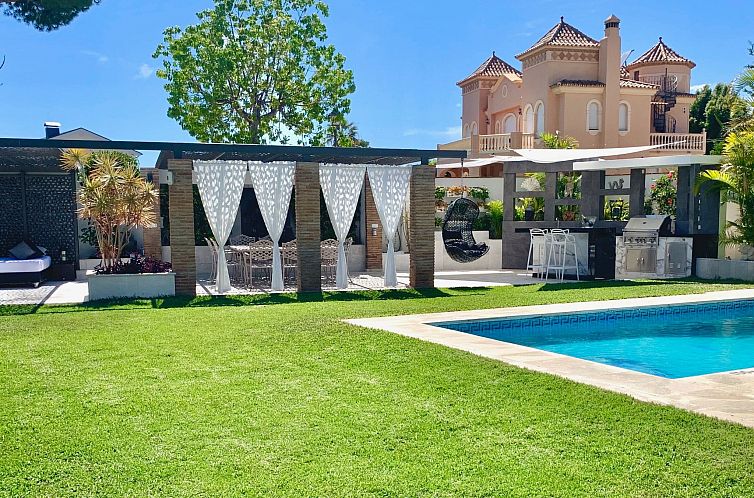 Vakantiehuis In der Nähe des Strandes, beheiztes Schwimmbad