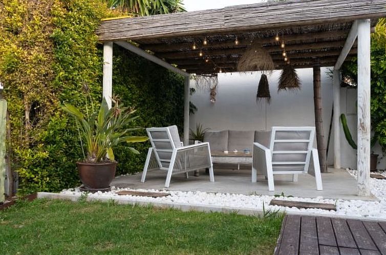 Vakantiehuis Villa Madrugada, beachside villa in Costabella