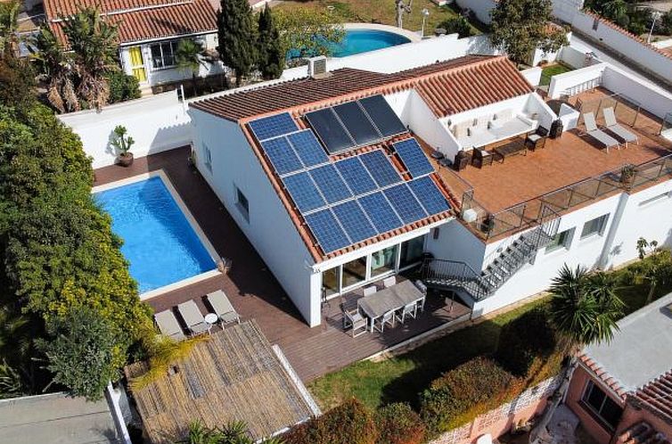 Vakantiehuis Villa Madrugada, beachside villa in Costabella