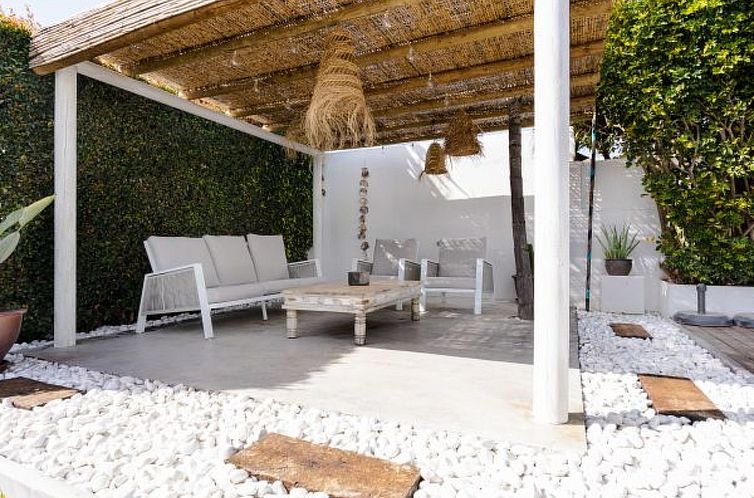 Vakantiehuis Villa Madrugada, beachside villa in Costabella