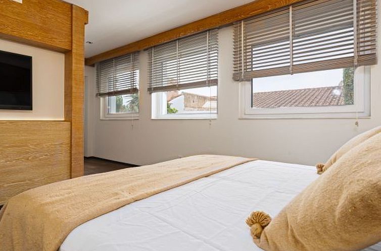 Vakantiehuis Villa Madrugada, beachside villa in Costabella