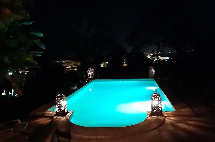 Puerta Azul