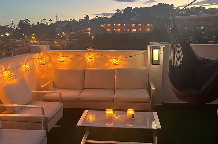 Penthouse Marbella Jacuzzi &amp; seaview