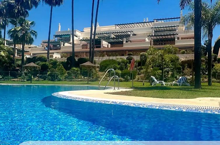 StayatSas Marbella loopafst. strand