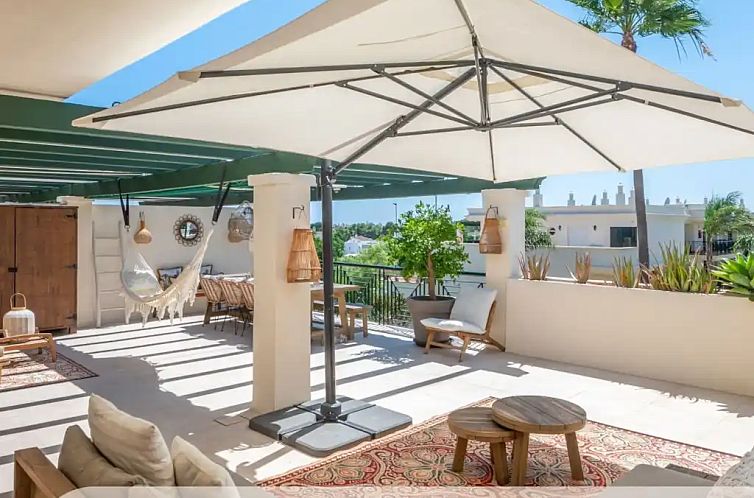StayatSas Marbella loopafst. strand