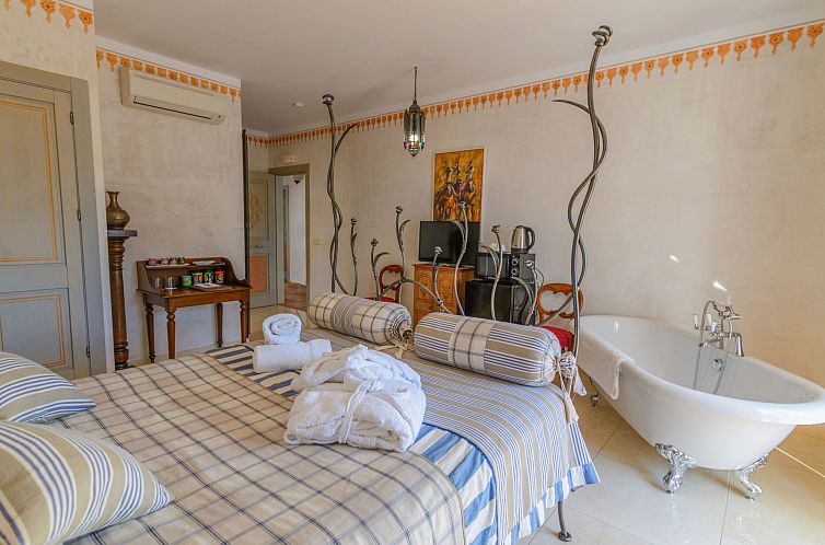 Vakantiehuis Spa-Spielzimmer mit Außen-Whirlpool und Schwim