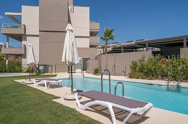 Sunny Valley Golf, Pool &amp; Views