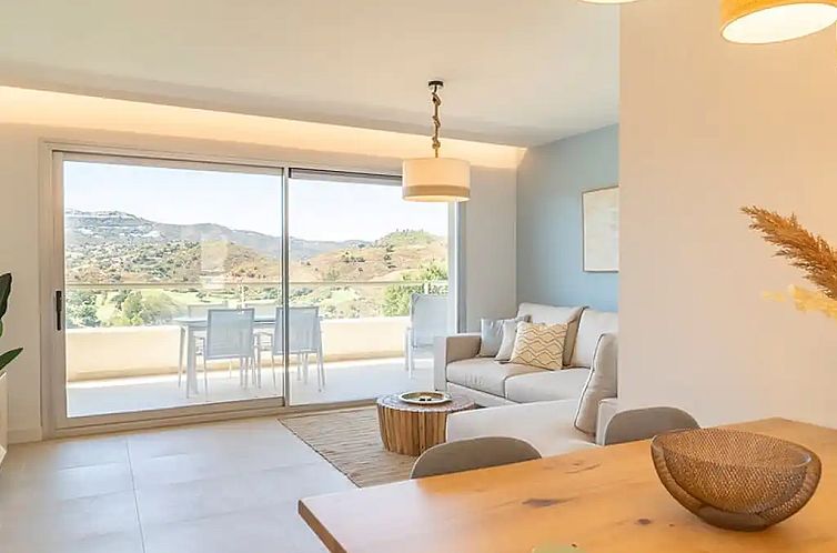 Sunny Valley Golf, Pool &amp; Views
