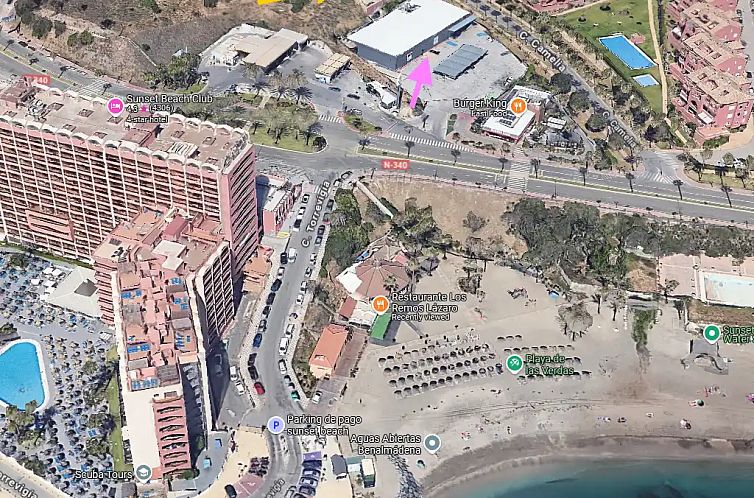 Strand 2 minuten lopen + verwarmd zwembad + jacuzzi