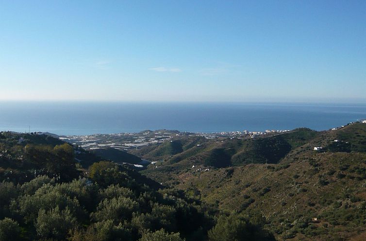 Vakantiehuis Casa Palmeras in Sayalonga mit Gepflegtem Garte