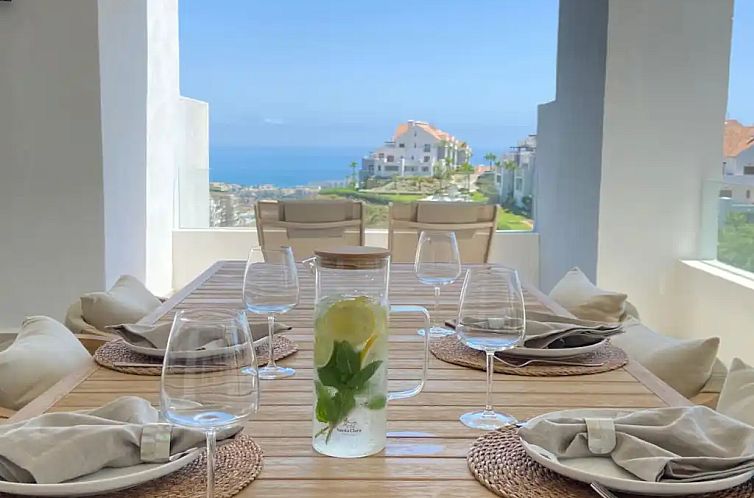 Casa Gozar Luxe modern groot balkon
