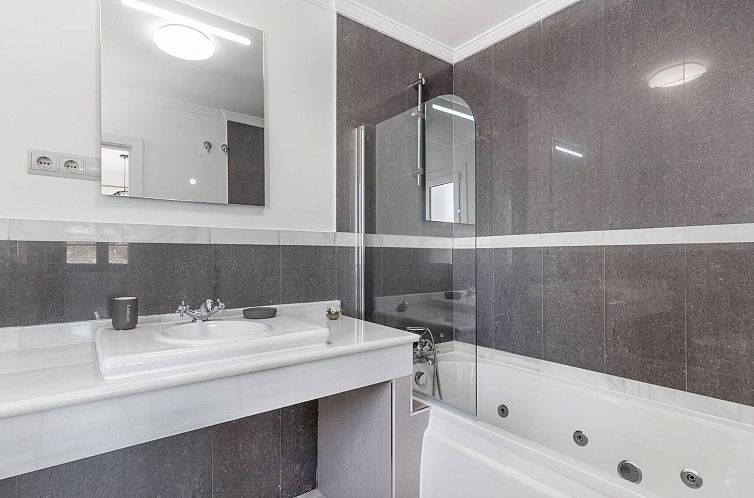 Vakantiehuis Chalet "La Resina" mit Garten, Grill und Terras