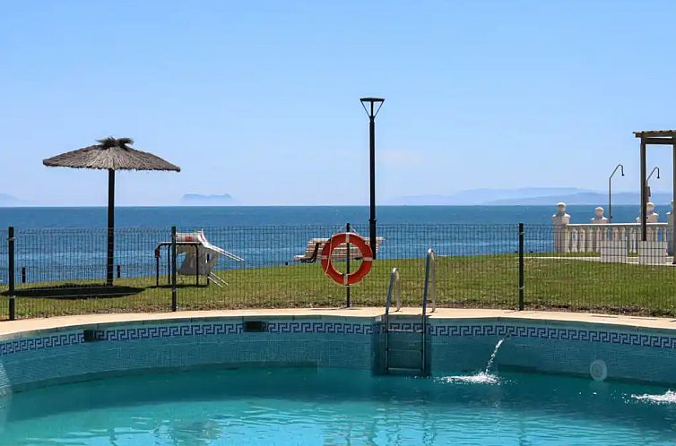 Beachfront - Costa y Sol
