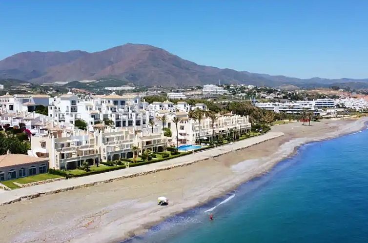 First line beach Estepona
