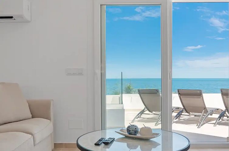 Diez Beach house