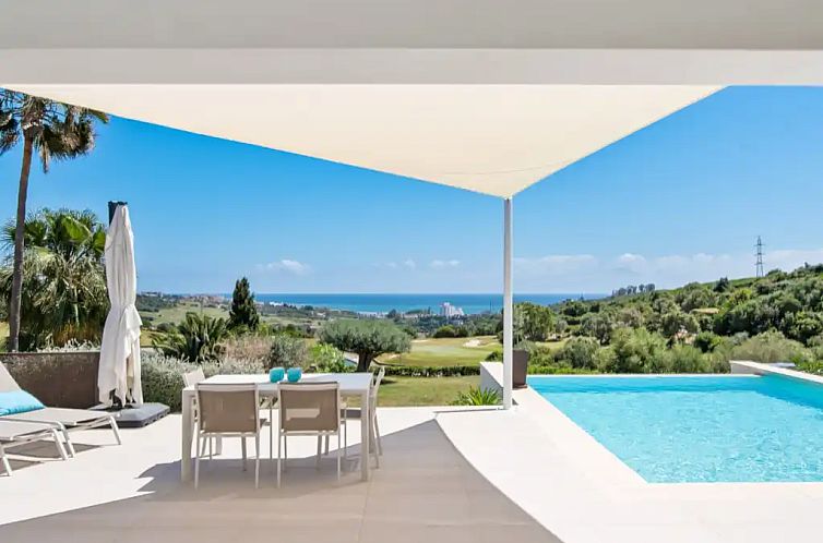 Golf villa For Blanca