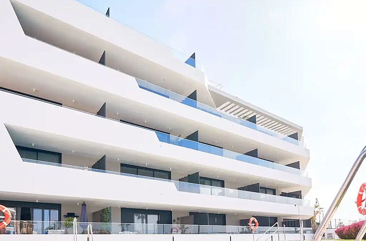 Holiday Andaluz Sealine RY01