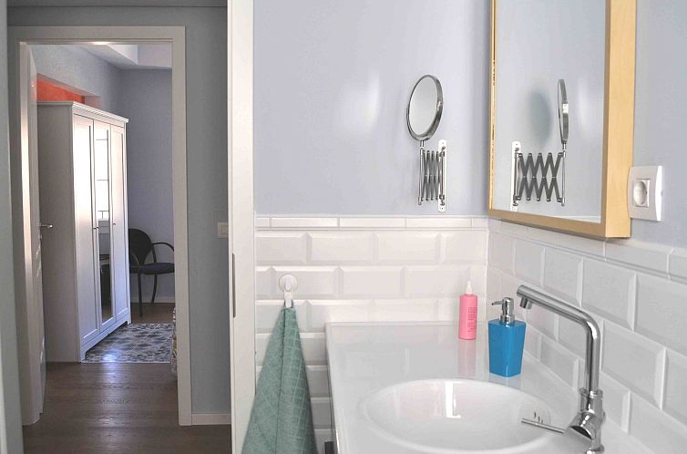 Appartement mit Balkon