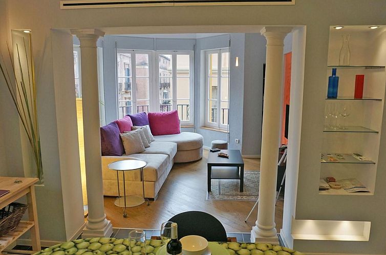 Appartement mit Balkon