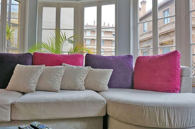 Appartement mit Balkon