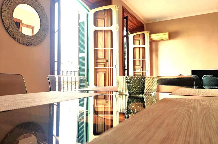 Appartement "Sunny Cervantes" mit privatem Balkon