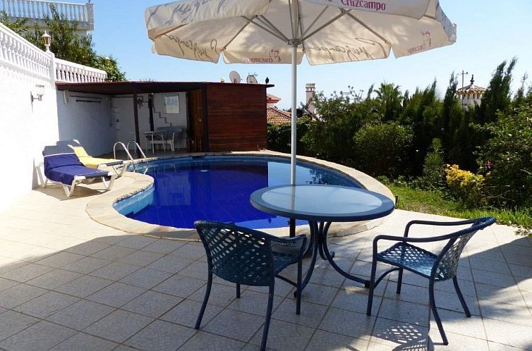 Vakantiehuis Gemütliches Ferienhäuschen mit privatem Pool