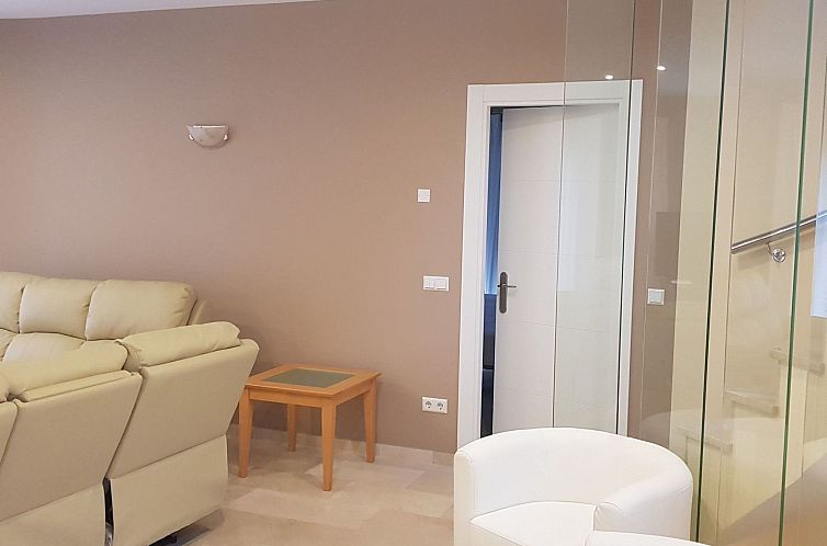 Vakantiehuis Ferienvilla mit Jacuzzi