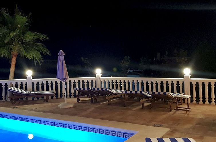 Vakantiehuis Ferienvilla mit Jacuzzi