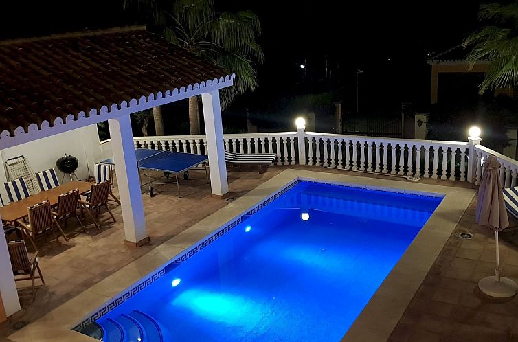 Vakantiehuis Ferienvilla mit Jacuzzi